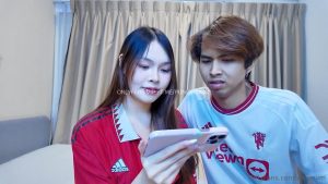 mojiniim น้องนุ่มนิ่มเด็กผีเย็ดไปดูบอลไป